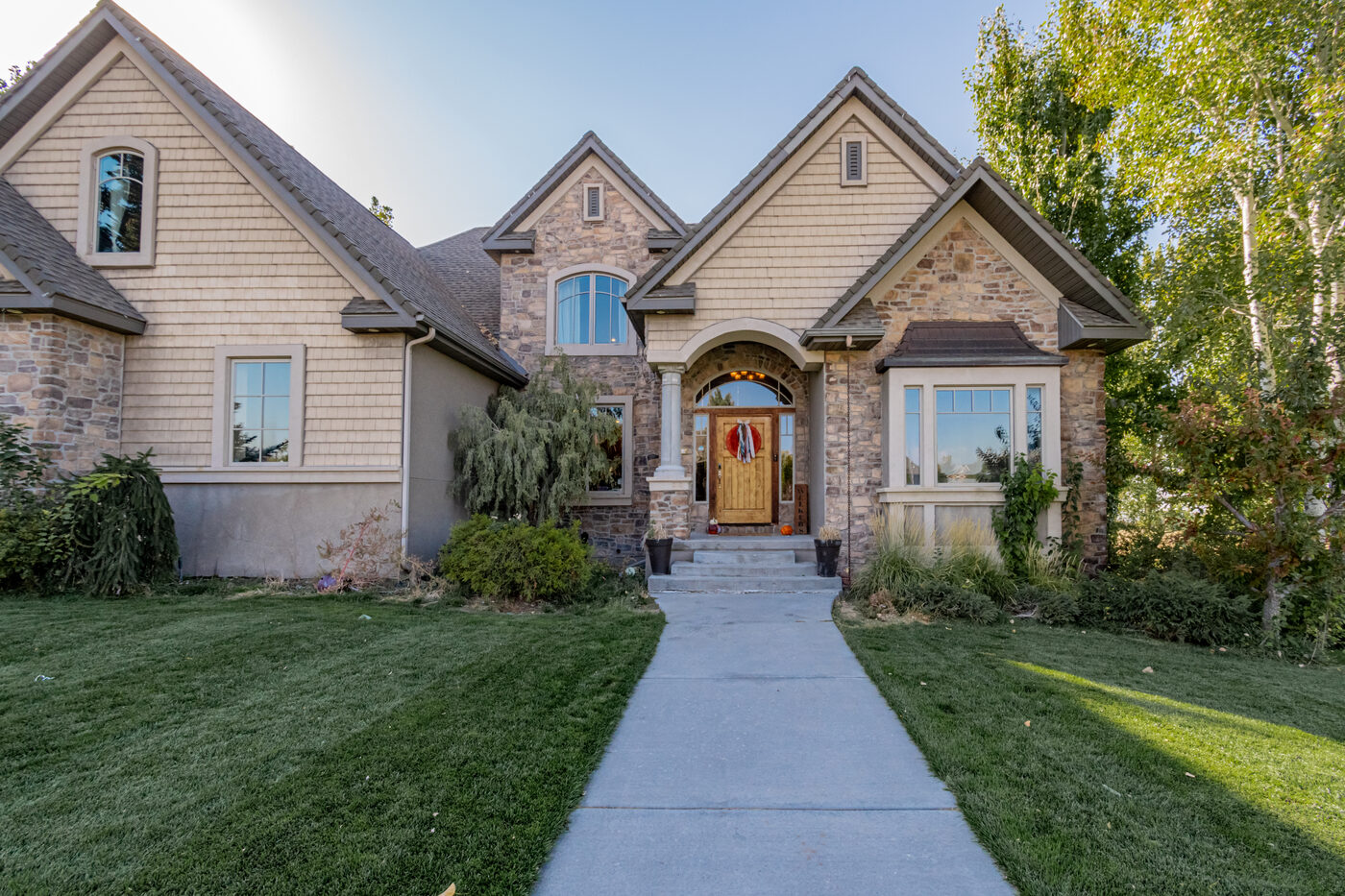 Front exterior of 610 Autumn Drive